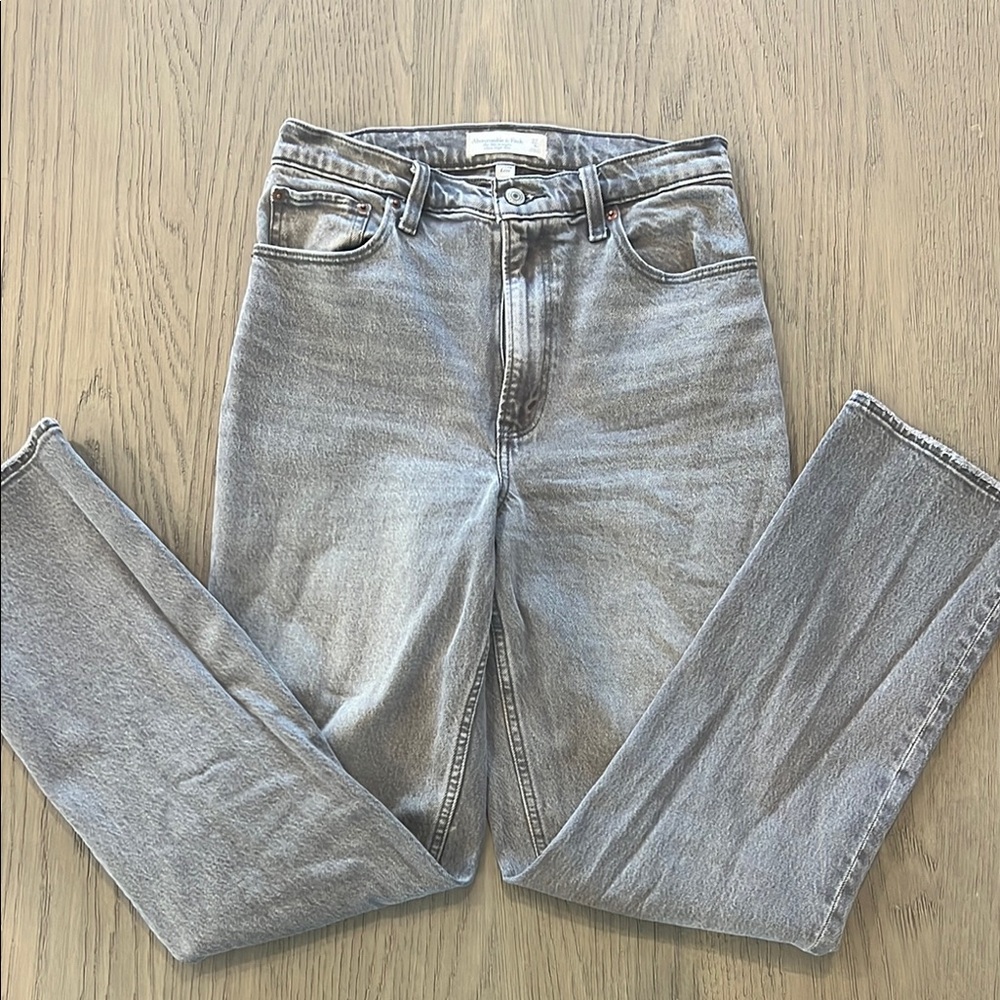 Abercrombie & Fitch Gray Straight Leg Jeans with Classic Style